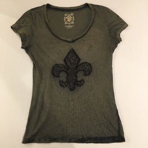 Velvet Stone, size M—forest green tee fleur de lis